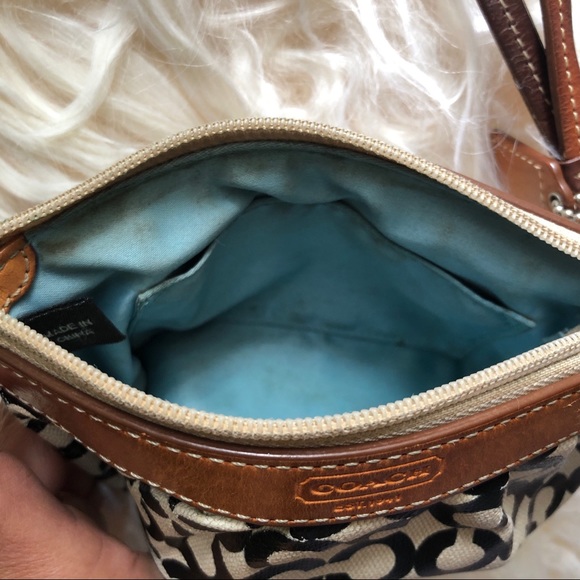 Coach wristlet ivory/black/tan. Lovingly usedβ₯οΈ - Picture 6 of 8